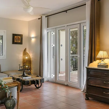 וילה Ribbons By Select